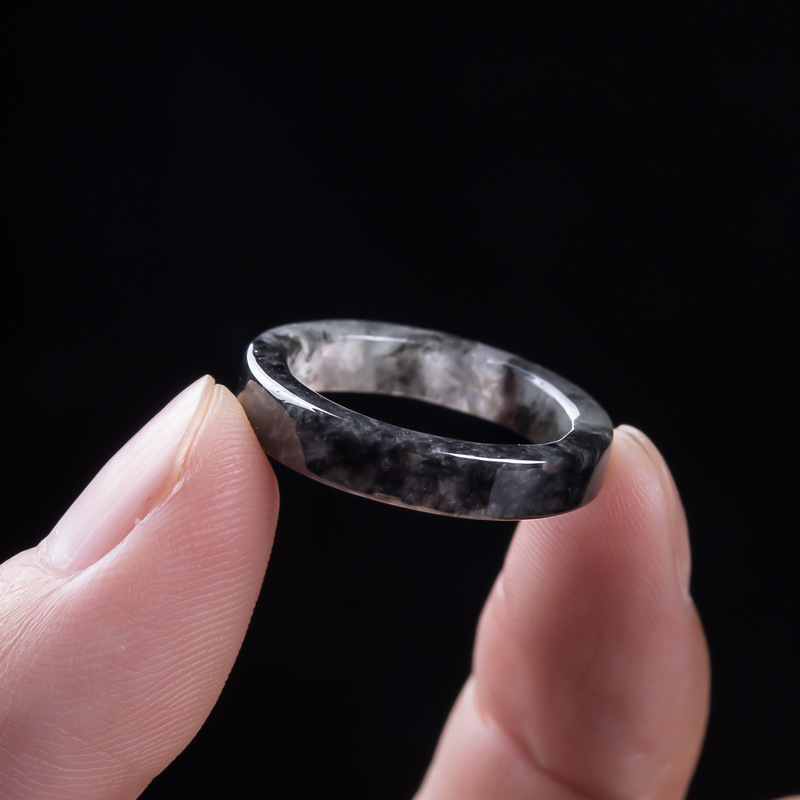 Bague en jadéite noire de Birm - Jewelry & Watches Vitopoulos Reviews avis et prix